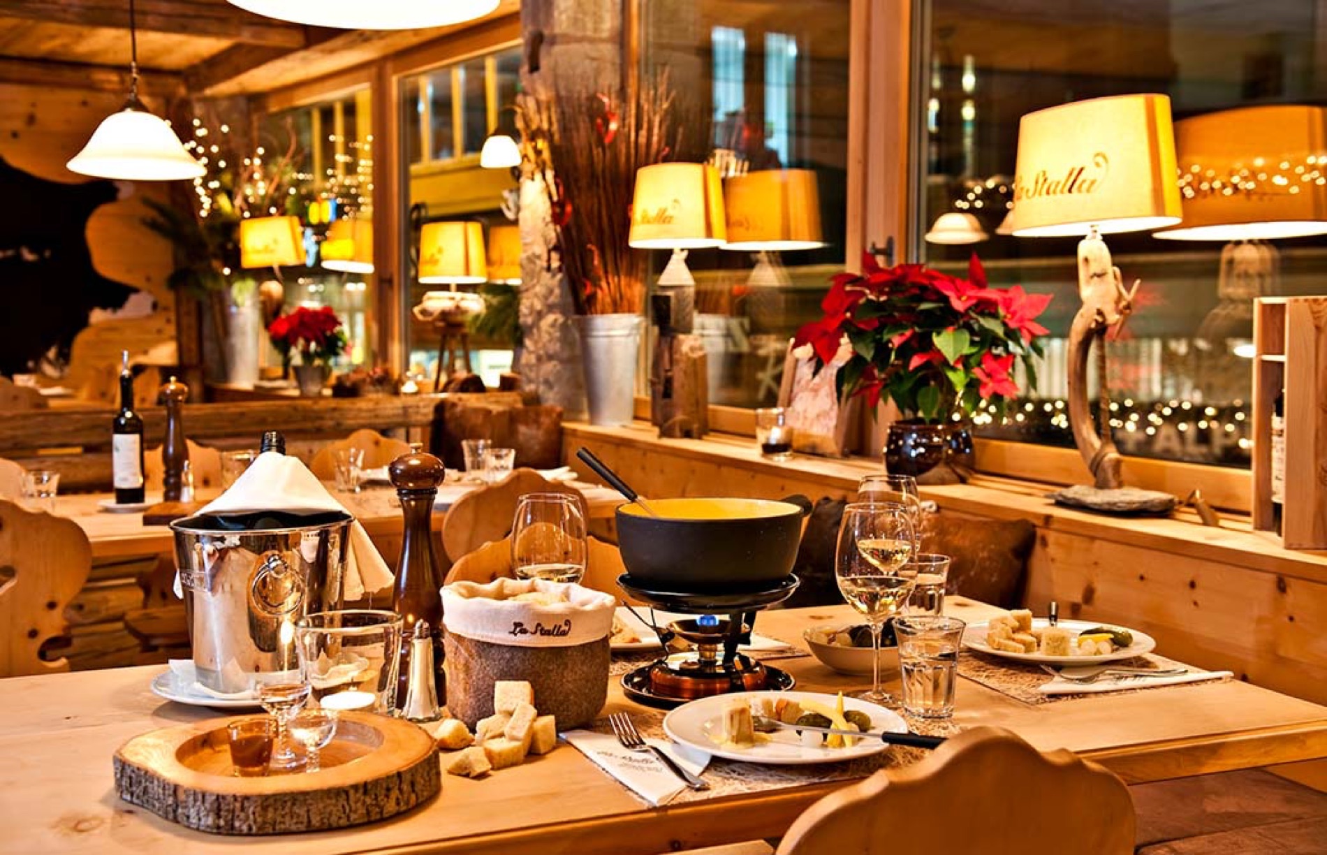 Restaurant La Stalla, second view.